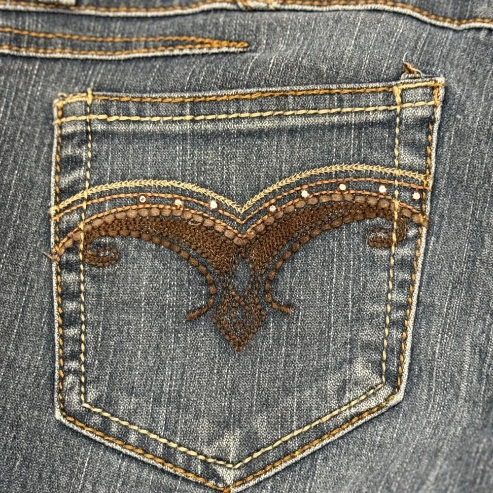 Candies VTG Womens Size 9 Med Wash Bootcut Jeans Embroidered Back Pockets Studs